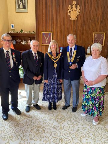 Annette meets members of Solihull Lions